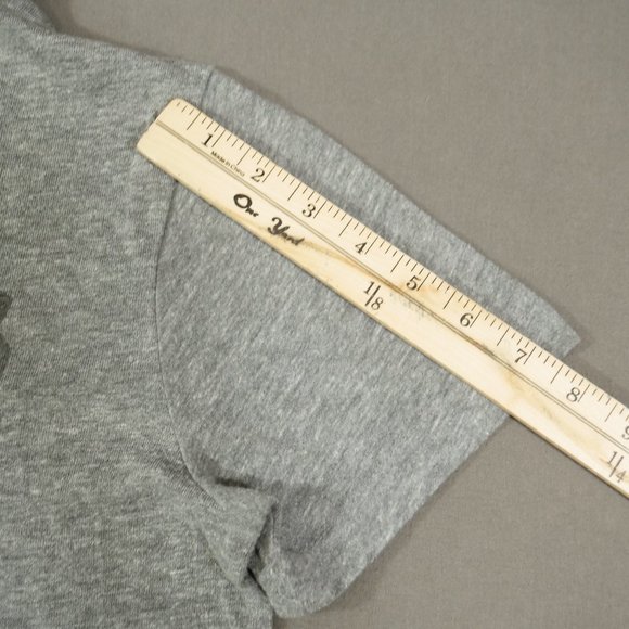 The Beatles Top Womens Medium Gray Twist And Shout Japanese Print Worn-Rite - Picture 13 of 13